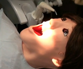 Showa Hanako 2 - робот для стоматологов-практикантов